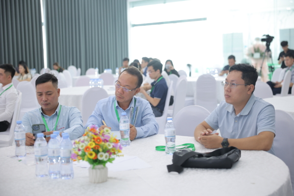 VKI tổ chức thành công Diễn đàn Đầu tư và Xây dựng nhà máy công nghiệp 6 PINK2075
